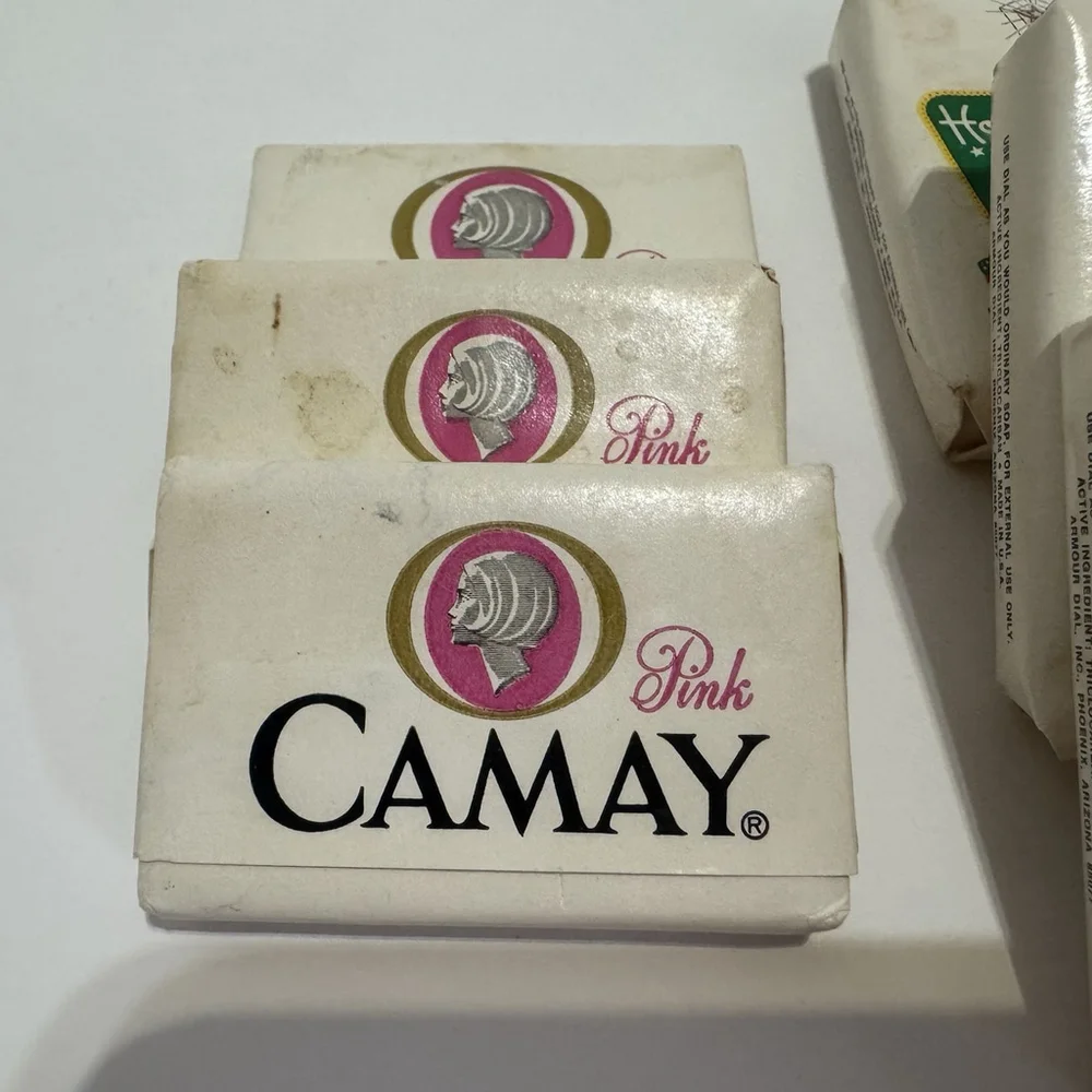 Vtg Set Of 9 Hotel Bar Soaps Holiday Inn/Camay/Safeguard 1970s